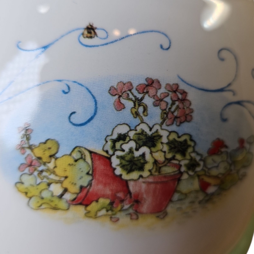 Vintage Beatrix Potter Peter Rabbit Teapot Teleflora Ceramic Teapot & Lid 2002 - Picture 8 of 10